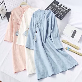 Sườn xám cách tân kèm ngọc