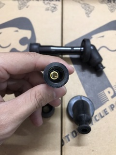Chụp bugi Raider/Satria Fi (hàng indonesia)