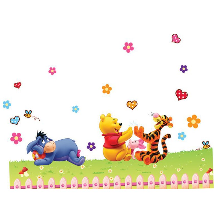 Decal dán tường - Gấu Pooh vui sân vườn nhỏ
