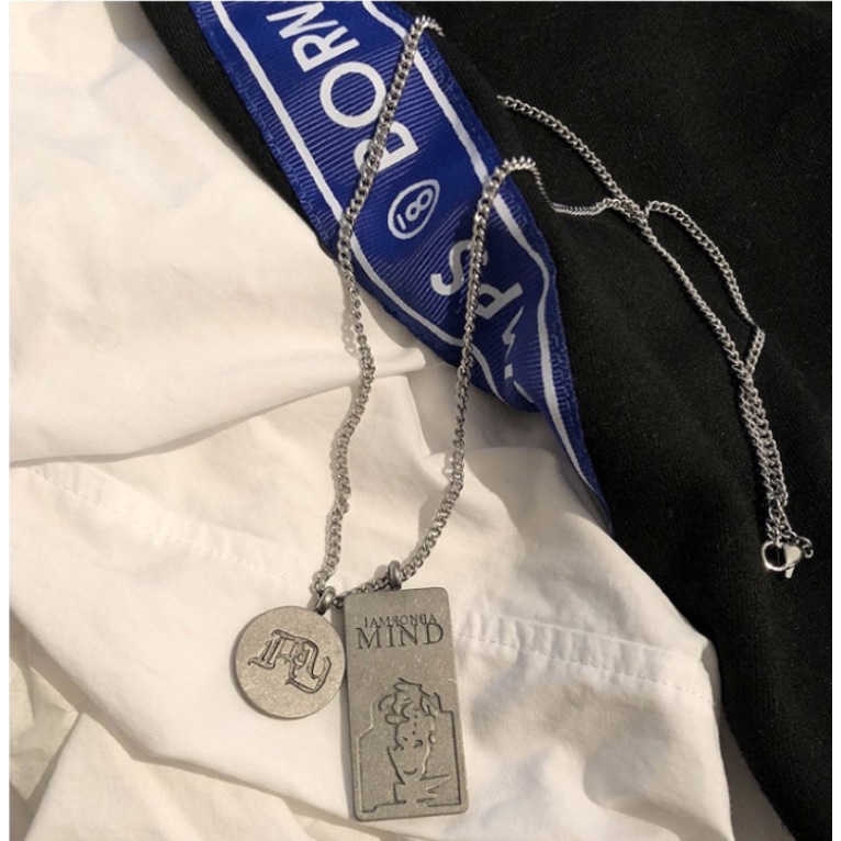 Dây chuyền hai tầng mặt trang trí hình chữ cái theo phong cách Hàn Quốc