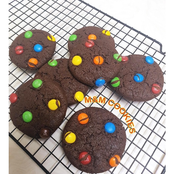 M&M Crinkle Cookies