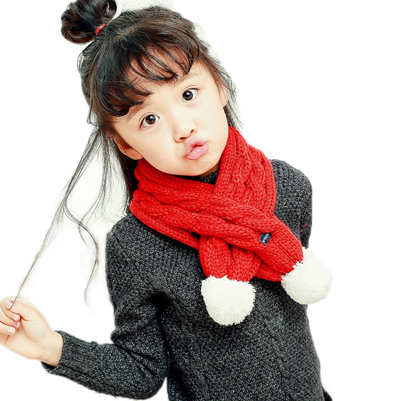 Khăn quàng cổ đan giữ ấm cho bé