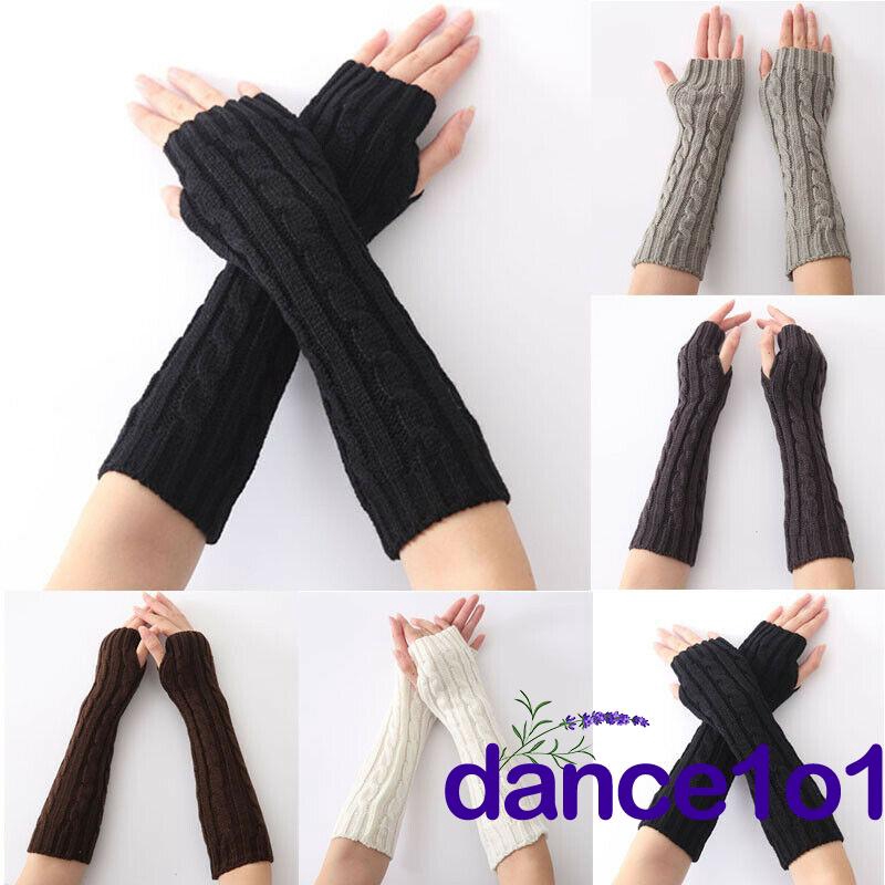 Găng tay len hở ngón giữ ấm độc đáo cho nữ