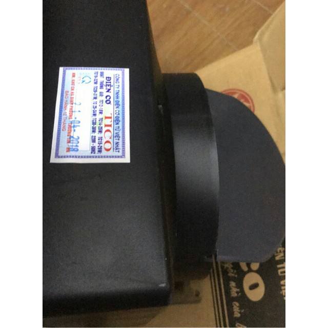 Quạt hút thông gió 1 chiều TiCo 16AV6 (lắp lỗ 180x180mm).