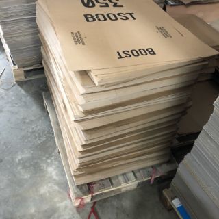 Hộp đựng giày Boost 350