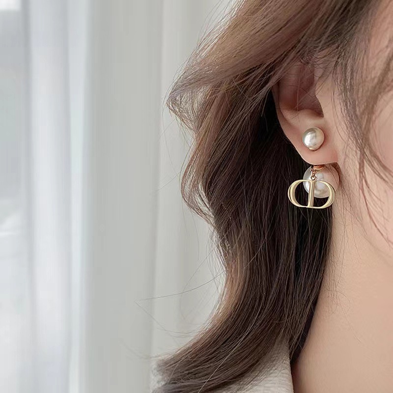 Khuyên Tai Ngọc Trai Tròn Họa Tiết Chữ Cái Thời Trang Cá Tính Cho Nữ