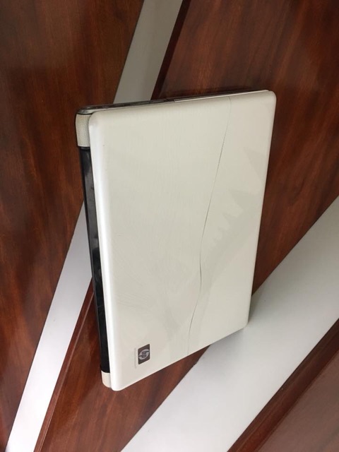 Laptop HP DV6 trắng thời trang | BigBuy360 - bigbuy360.vn
