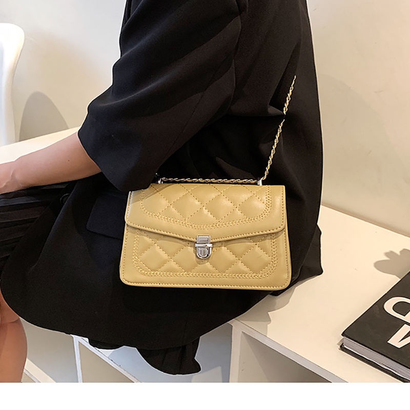 Túi đeo chéo dáng vuông nhỏ phối dây xích kiểu tây sang trọng nhiều màu tùy chọn cho nữ IELGY