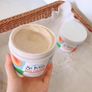 Tẩy tế bào chết body st.ives 283g