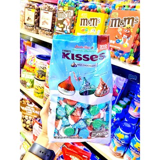 Socola sữa hershey's kisses 1,47kg phiên bản noel