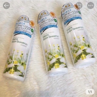 Sữa tắm Manis nhật