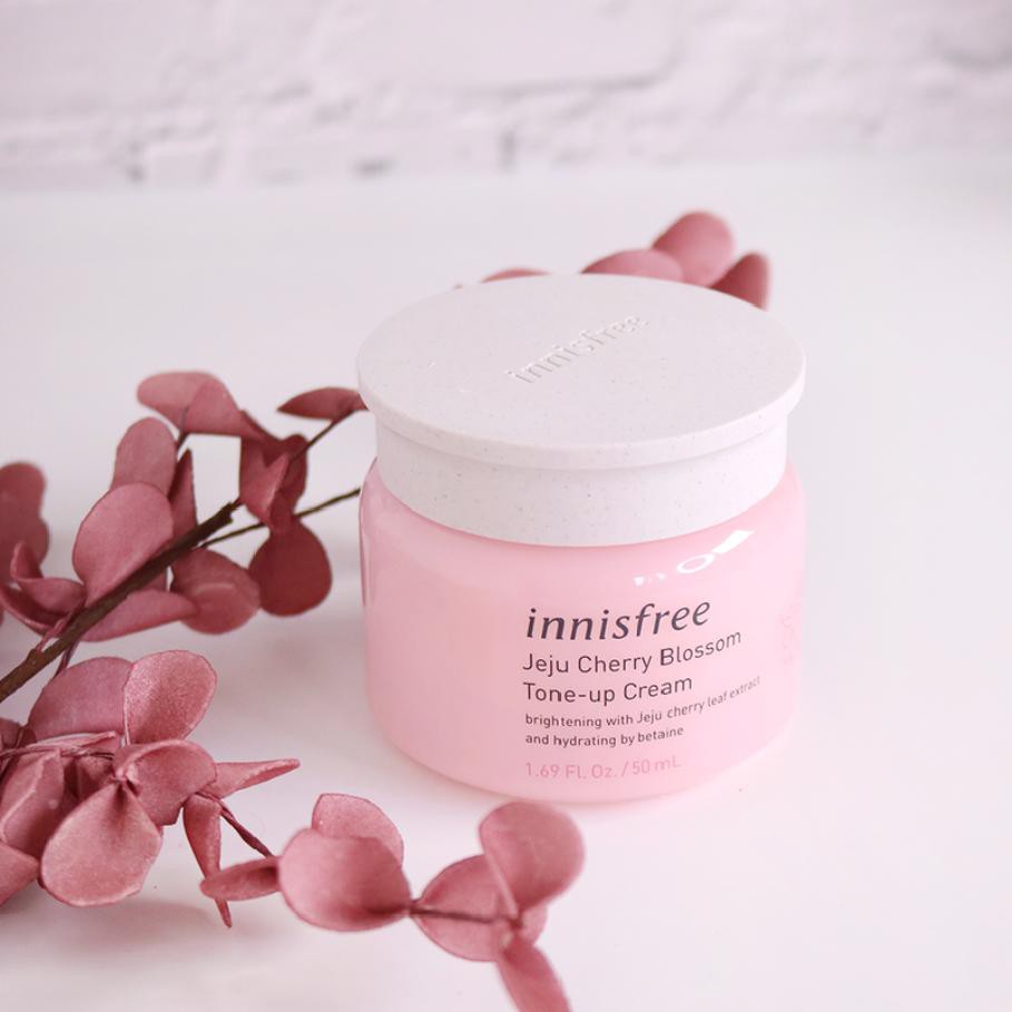 Kem Dưỡng Trắng Da Innisfree Jeju Cherry Blossom Tone Up Cream