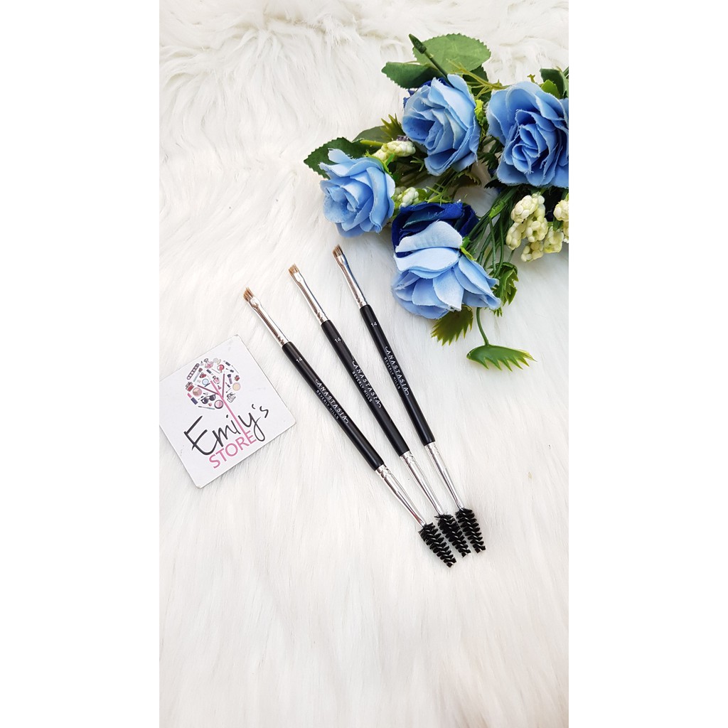 Cọ mày Anastasia Beverly Hills Eyebrow Brush