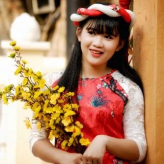 mấn xoắn áo dài