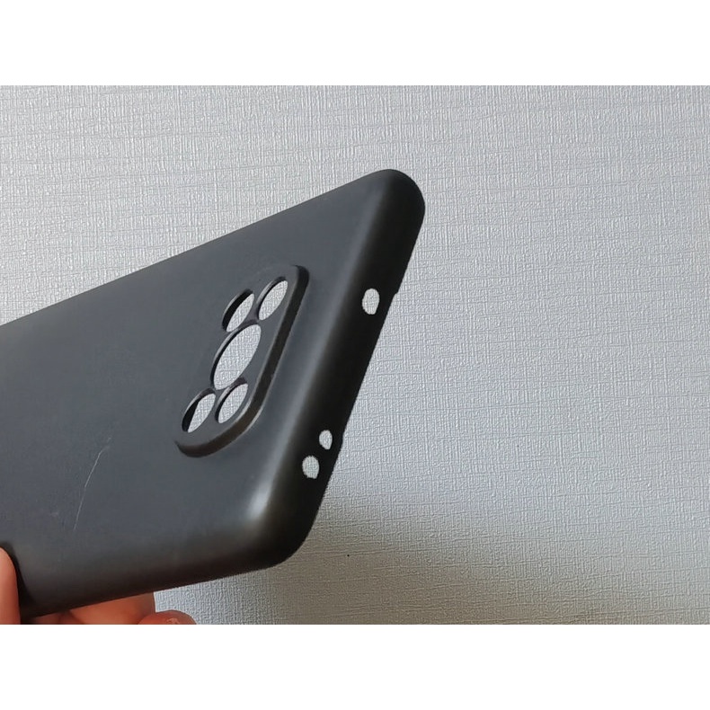Ốp lưng silicon đen cho Xiaomi Poco X3 NFC, X3 Pro khoét riêng từng mắt camera.