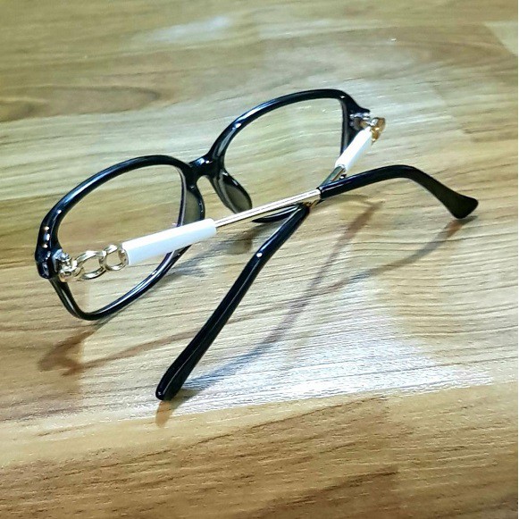 Mắt Kính Giả Cận Chân Phân 3 Khúc Màu