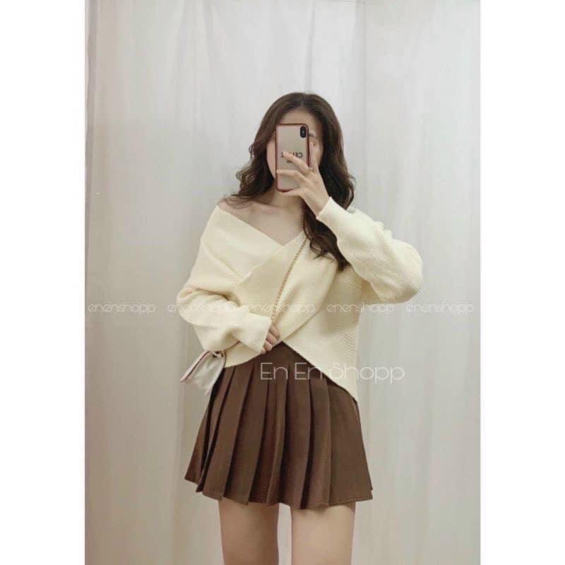 Áo len vạt chéo trễ vai , cổ chữ V