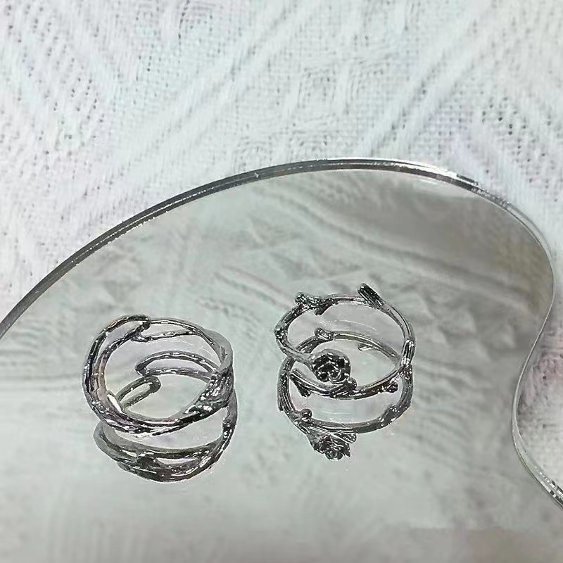 Nhẫn Cặp Khắc Hình Hoa Hồng Thời Trang Cho Cặp Đôi