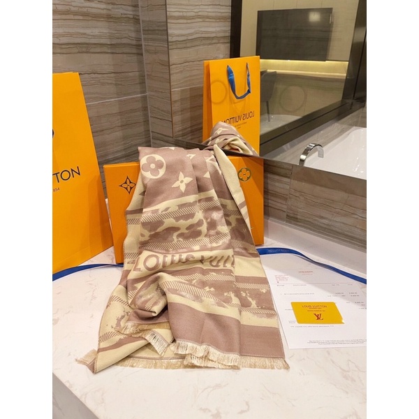 Khăn quàng Lóuisvuitton chất siêu mịn