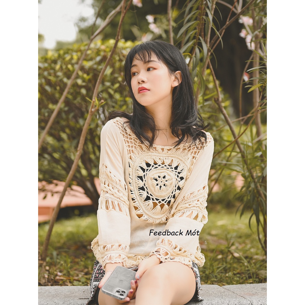 Áo móc len trùm kem hoạ tiết trống đồng