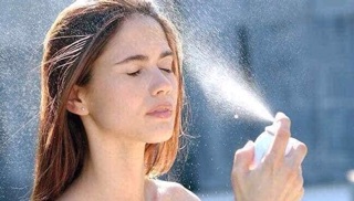 Xịt khoáng dưỡng ẩm Balea
