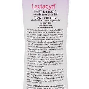 Dung Dịch Vệ Sinh Phụ Nữ Lactacyd Soft & Silky 250ml