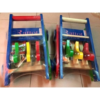 Xe gà tập đi