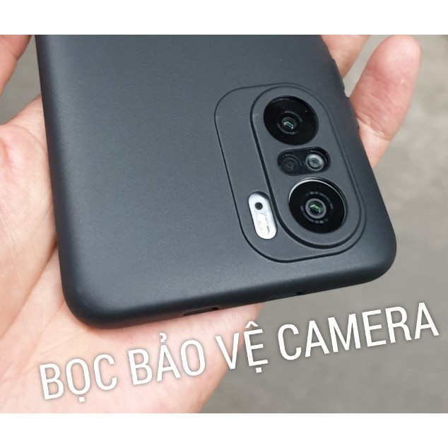 Ốp lưng silicon đen bọc camera Pudini