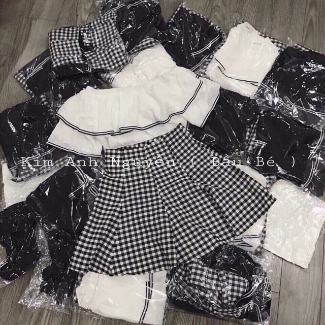 Sét Áo Trễ Vai Chân Váy Kẻ