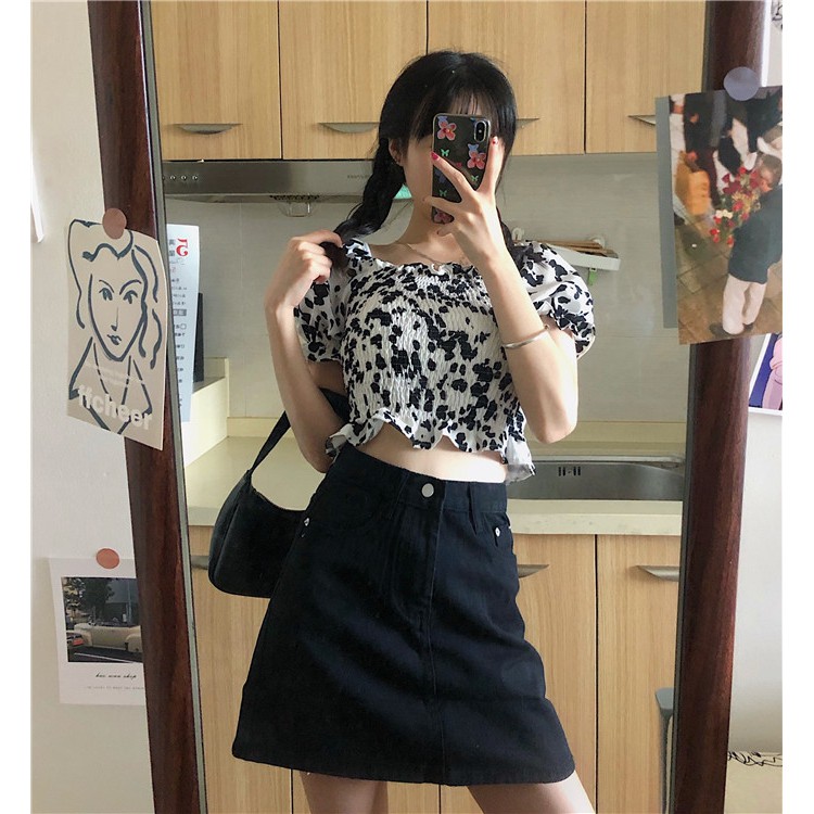 Set áo croptop bò sữa + chân váy kaki đen phong cách Ulzzang năng động