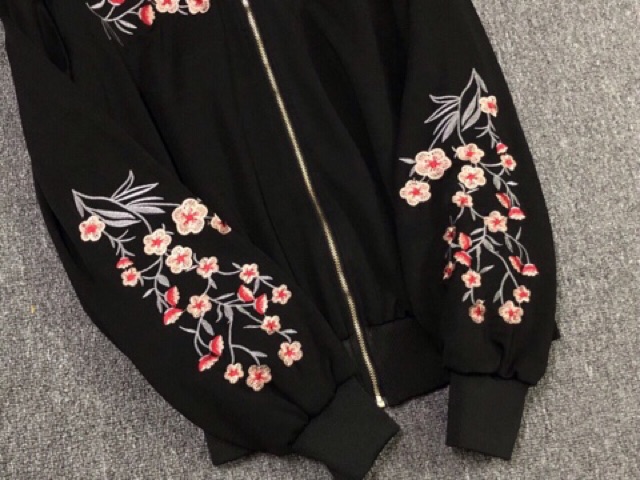 Áo Bomber thêu hoa siêu chất | BigBuy360 - bigbuy360.vn