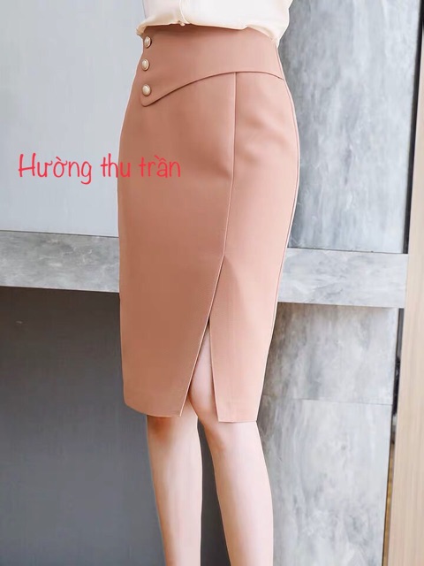 Chân váy bút chì eo đắp vạt phối cúc trẻ trung | BigBuy360 - bigbuy360.vn