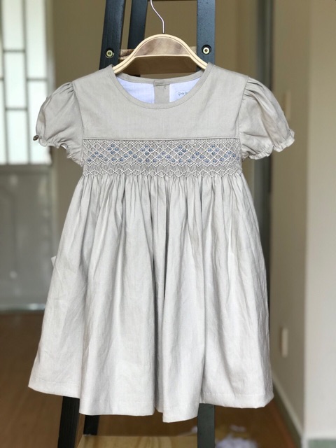 VÁY SMOCK XÁM MÀU RẤT TÂY SANG TRỌNG 3-6T