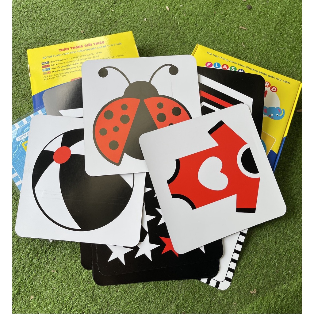 [Xả hàng] Combo 4 tập Thẻ Flash Card Kích Thích Thị Giác Cho Bé 0-1 Tuổi (160 hình) giúp bé phát triển thị giác, màu sắc