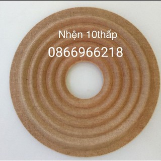 Nhện loa đường kính 10,5 cm chân thấp.