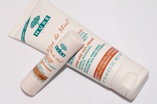 Set dưỡng tay môi Nuxe