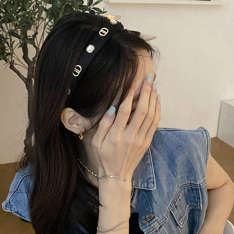 Băng Đô Cài Tóc Đính Đá Họa Tiết Chữ Kiểu Dáng Sang Trọng