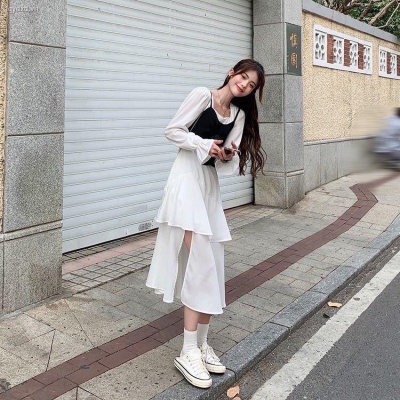 Sét Váy Nữ Cổ Vuông Màu Trắng Kèm Yếm Nơ Ngực Cực Xinh Chan House.