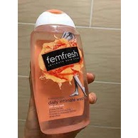 Dung dịch vệ sinh dùng hằng ngày Femfresh Cam Femfresh Daily Intimate Wash 250ml UK