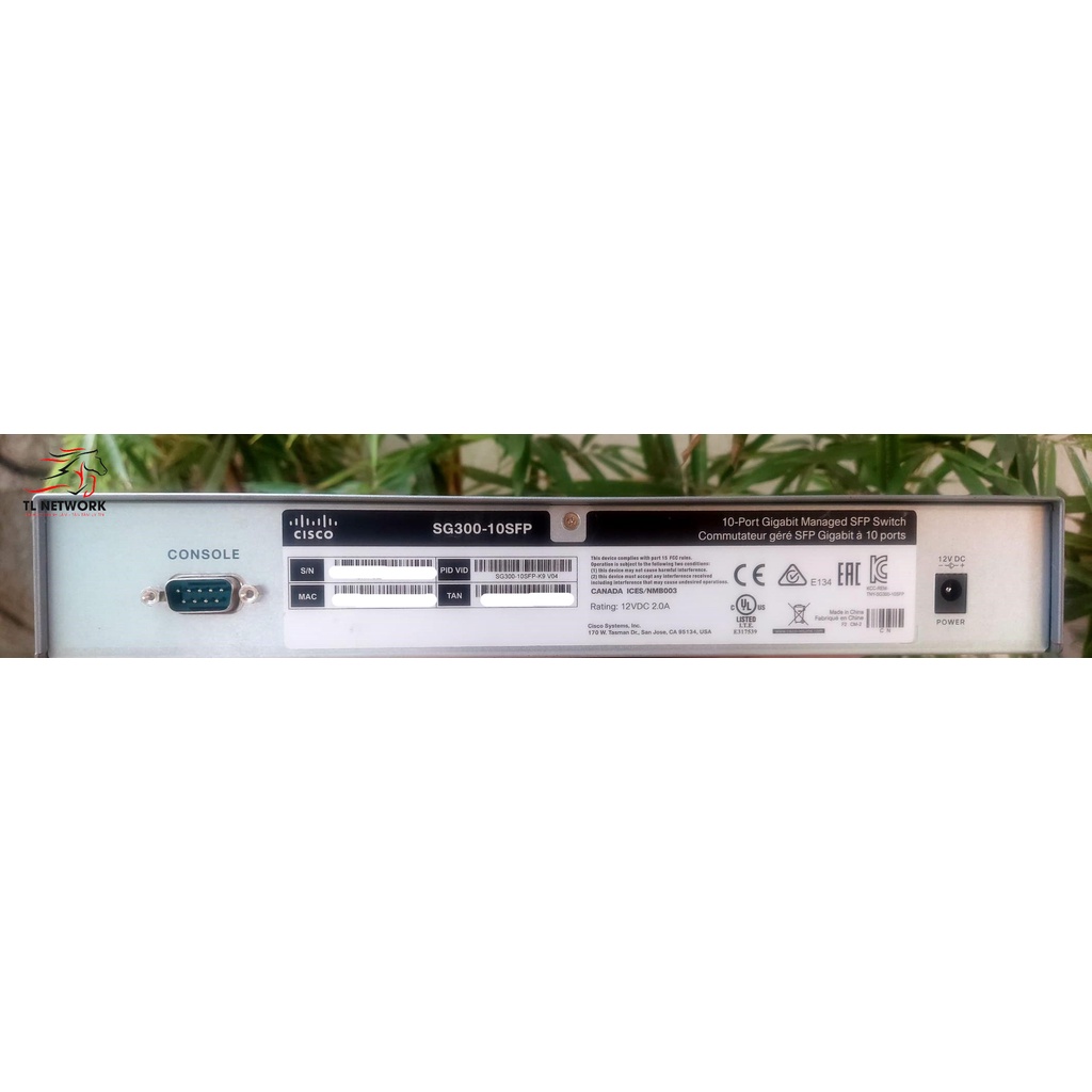Switch Cisco SG300-10SFP-K9 gồm 8 Cổng quang Gigabit SFP và 2 Combo cổng mini-GBIC