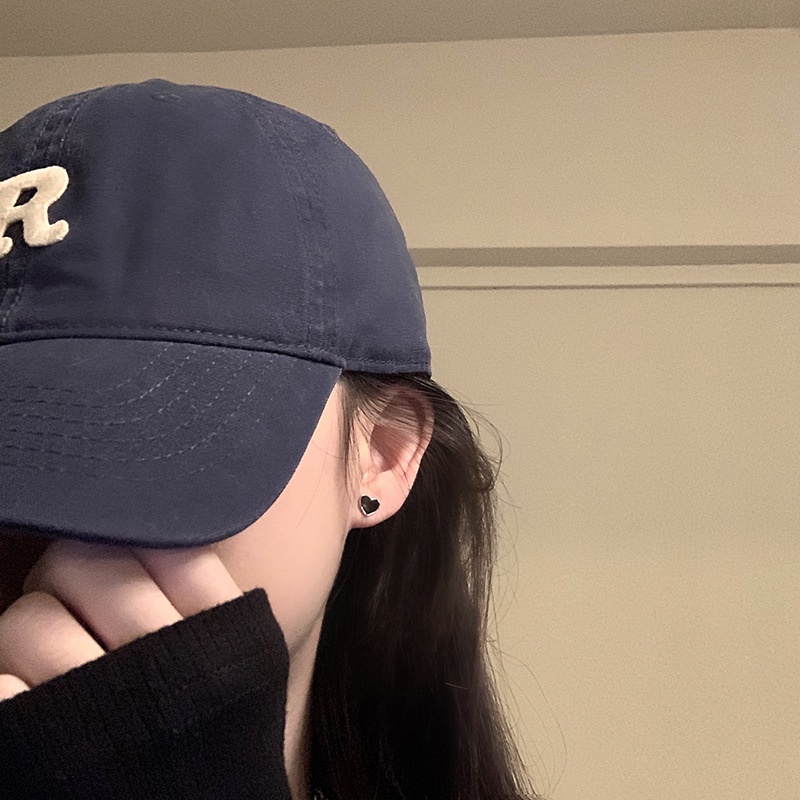 Khuyên Tai Tua Rua Hình Trái Tim Đính Đá Zircon Màu Đen Phong Cách Hàn Quốc Sang Trọng Cho Nữ