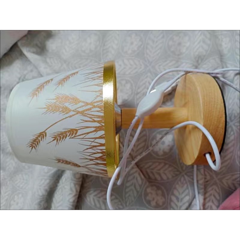 Đèn ngủ để bàn đế gỗ
