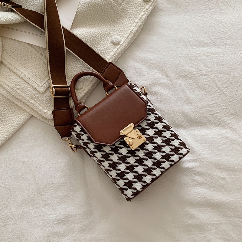 Túi đeo vai cỡ nhỏ phong cách retro thời trang thu đông 2021