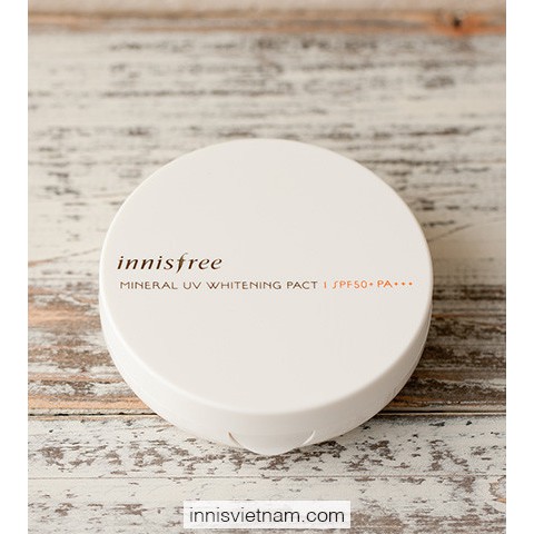 Phấn Phủ Dạng Nén Mineral Uv Whitening Pact Innisfree (11g)