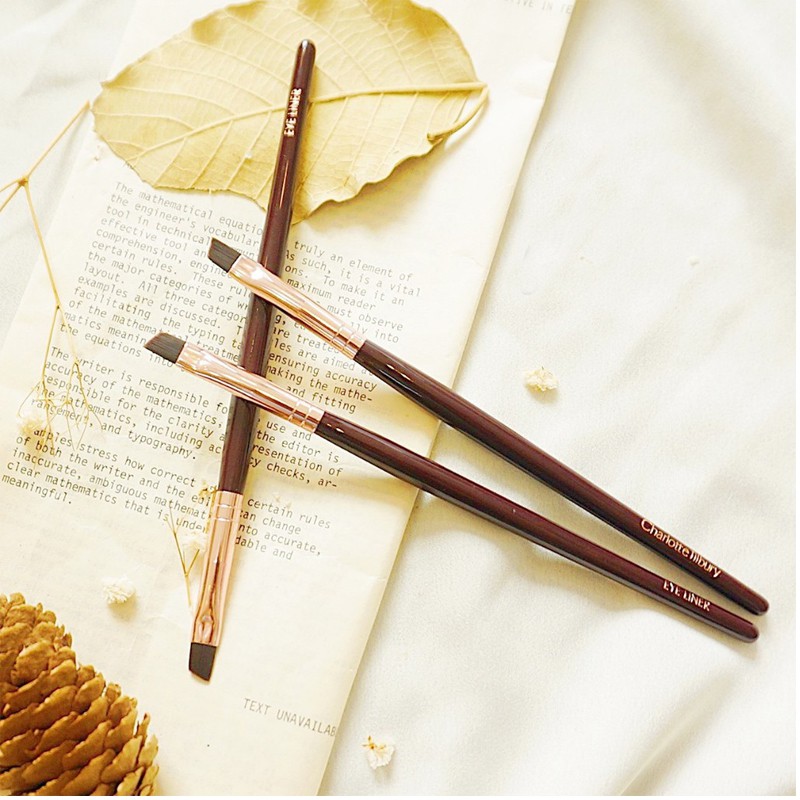 Cọ Trang Điểm Charlotte Tilbury Eye Liner Brush