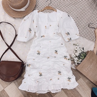 Đầm Trắng Cổ Vuông Tay Phồng Thêu Hoa - Freezise