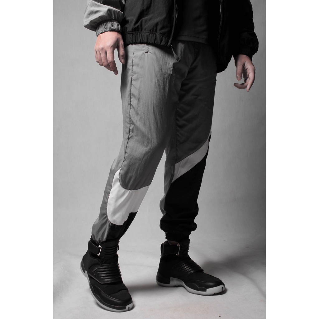 [HÀNG_CHÍNH_HÃNG] QUẦN NIKE SWOOSH WOVEN TROUSERS - XÁM / TRẮNG / ĐEN