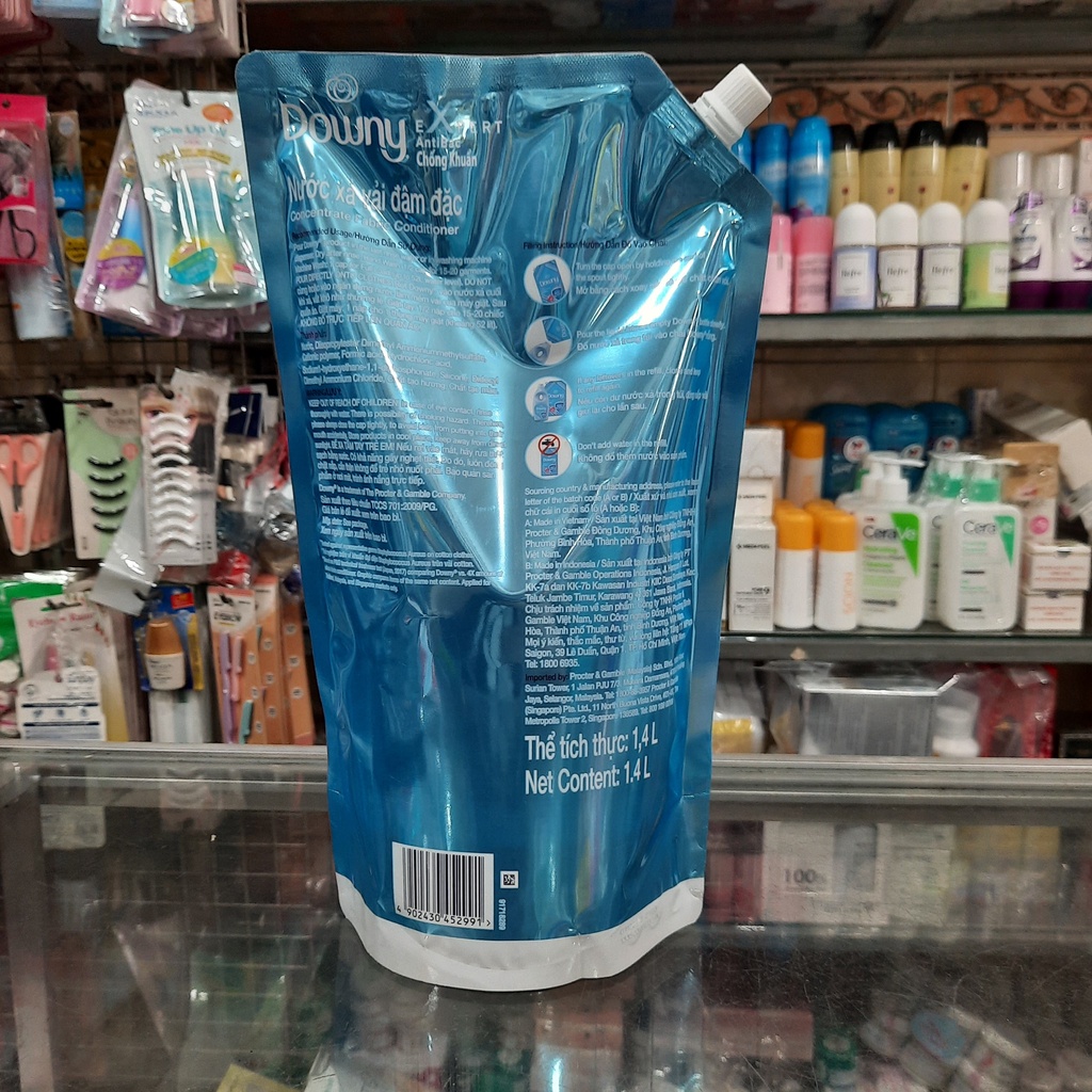 Nước xả vải Downy chống khuẩn túi 1.4 lít