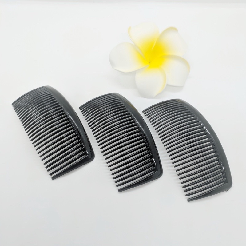 Xược tóc mái trơn và đính hạt