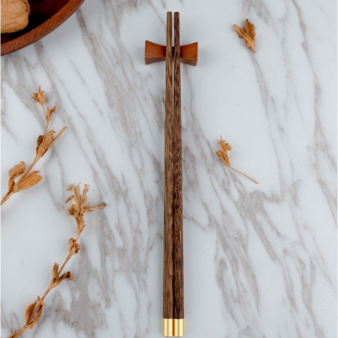 Bộ 5 đôi đũa gỗ đuôi vàng sang trọng cao cấp T06